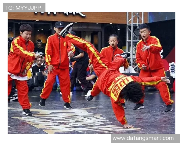 上海飞盘队在世界街舞大赛中以72分稳居积分榜首位